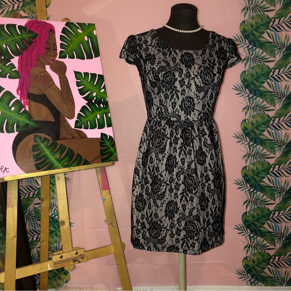 Sweet Storm Black & Gray Lace Pattern Dress